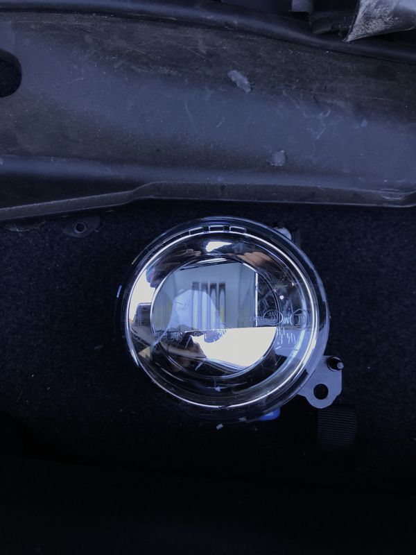 Infiniti Q50 OEM FOG LIGHT 1418 LEFT FRONT LIGHT NISSAN O E M QX50