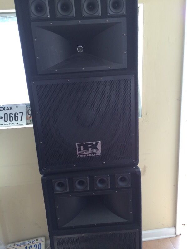 DFX 1500 pro speakers 700 watts peak set of 2 for Sale in Roswell, GA