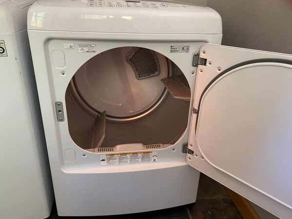 LG WT1501CW washer and LG 1501W dryer for Sale in Port Orchard, WA