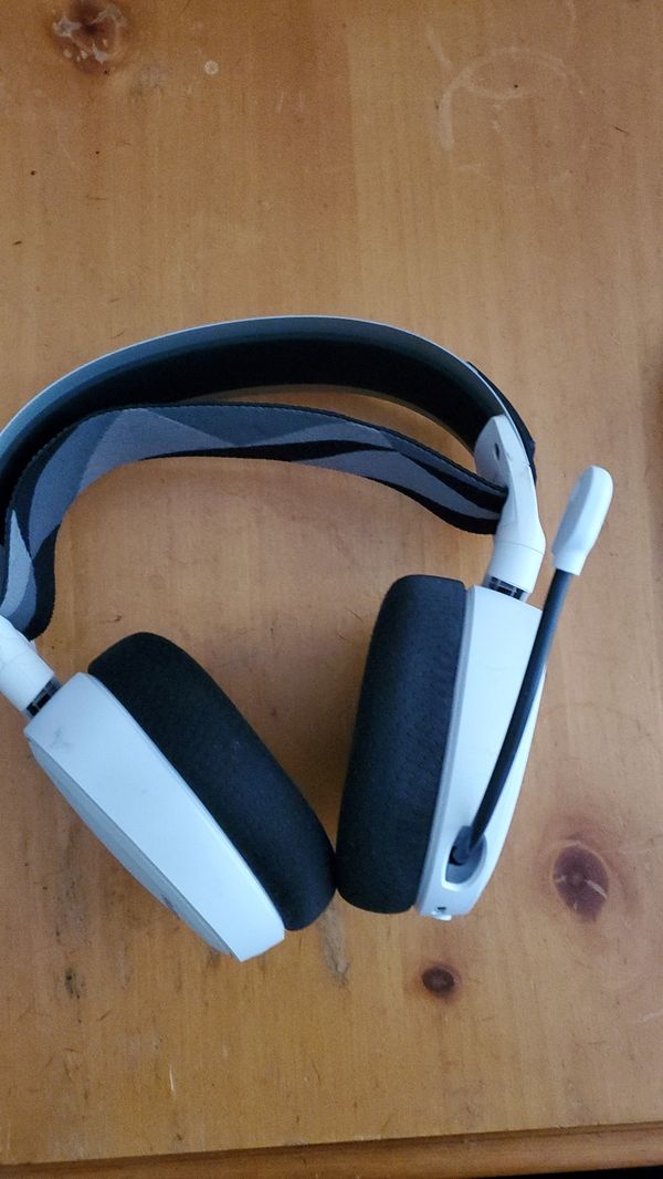 Steel Series Artic 7 Wireless Headset for Sale in Athens, GA - OfferUp