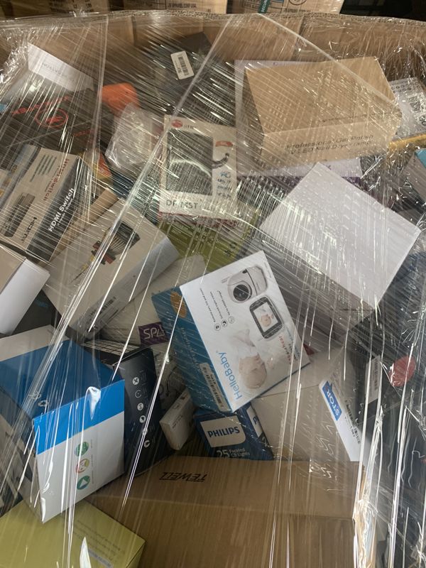 Amazon returns pallets for sale for Sale in Glendora, CA