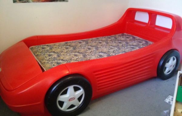 little tikes race car bed mattress size