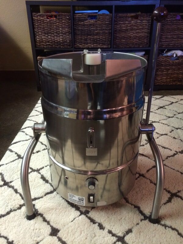 Calico Cottage Fudge Kettle for Sale in Everett, WA OfferUp