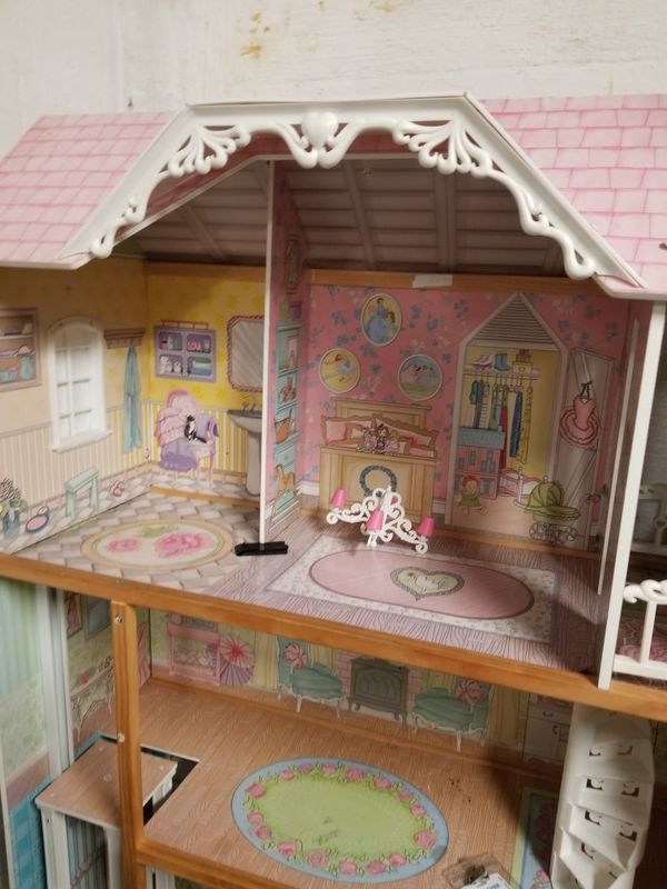 Doll house for Sale in Columbus, OH OfferUp