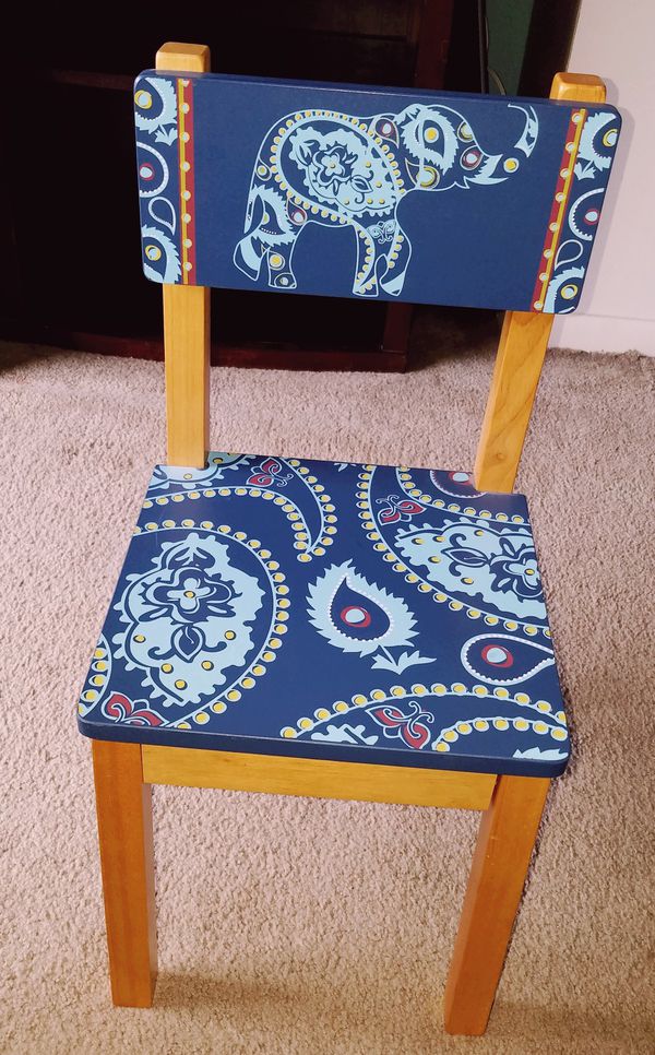 PIER ONE CLASSIC KID'S WOODEN CHAIRS SET OF 2 EXCLUSIVELY HANDMADE IN