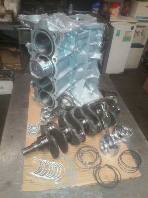 Honda 1.6L d16y7 and d16y8 short block with brand new pistons and