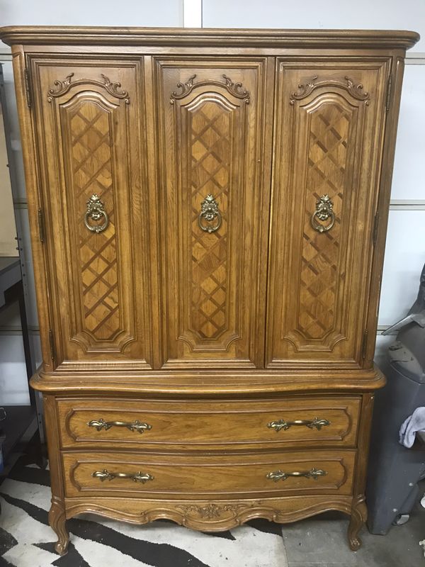 Thomasville 70’s Oak Armoire for Sale in Oxnard, CA - OfferUp