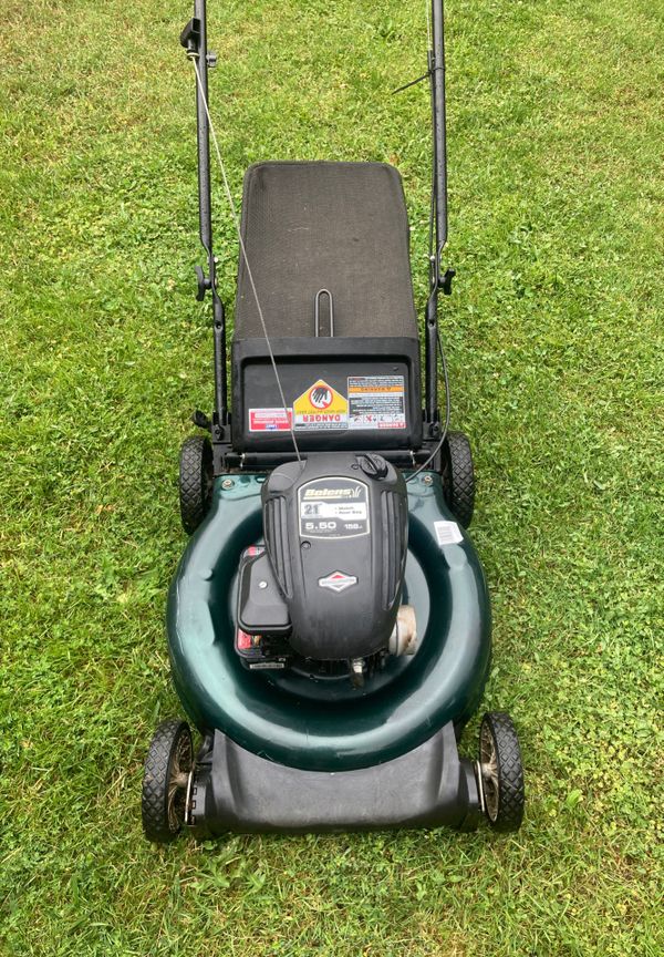 Bolens Push Lawn Mower with Bag for Sale in Centralia, WA - OfferUp