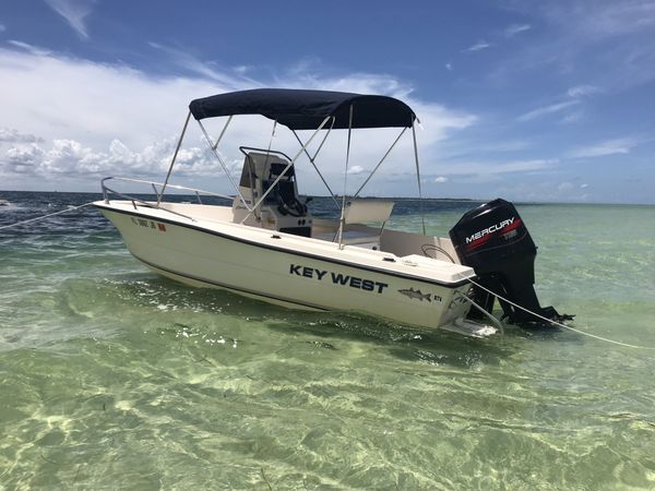 19 ft key west center console boat outboard for Sale in Land O Lakes