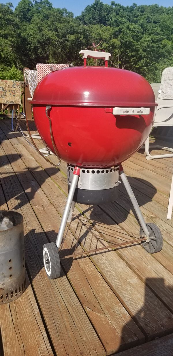 VINTAGE RED WEBER 22" BARBECUE BBQ CHARCOAL GRILL for Sale in Imperial