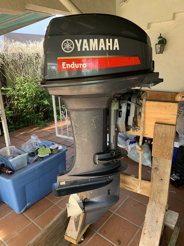 Yamaha Outboard Motor 2-stroke (L) Enduro 40 hp for Sale in Vero Beach