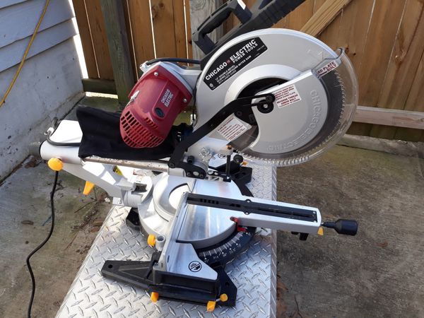 Chicago Electric 12" Double-Bevel sliding compound miter saw "with
