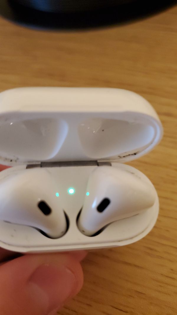 First Generation AirPods for Sale in Stevenson Ranch, CA - OfferUp