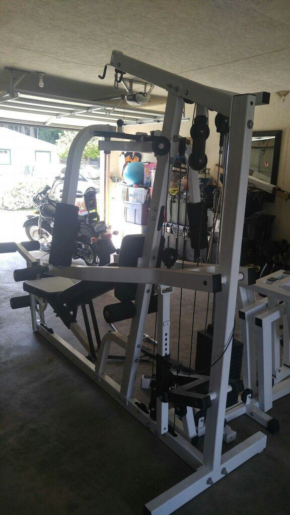 Parabody Serious Steel 400 Home Gym for Sale in Olympia,