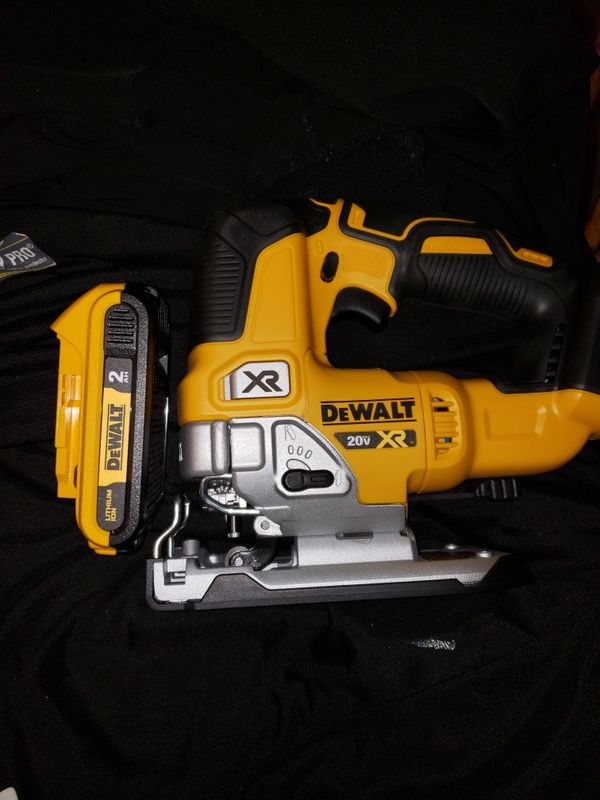 New Dewalt 20v Xr jigsaw and 2ah battery for Sale in Akron, OH - OfferUp