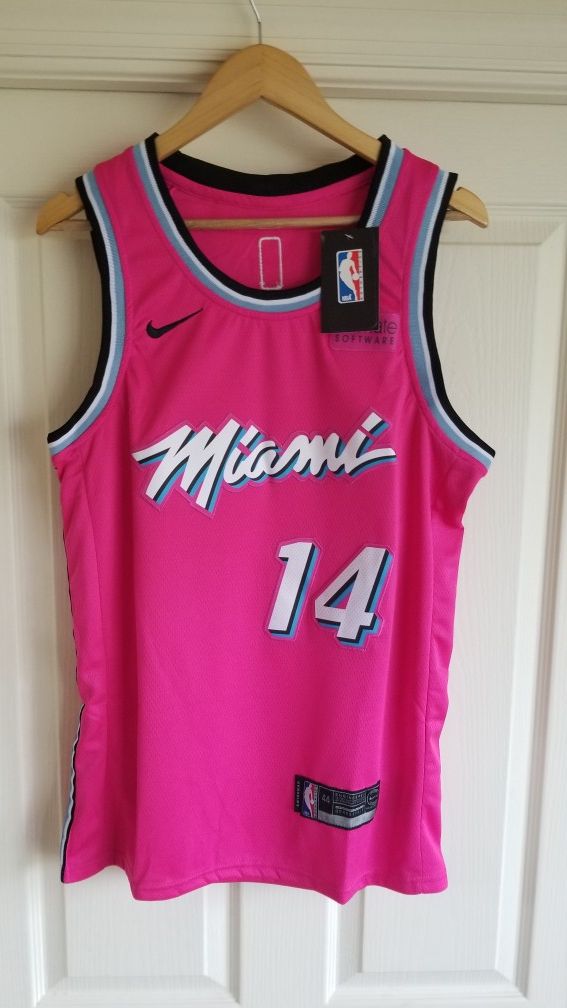 Picture of pink Tyler Herro jersey