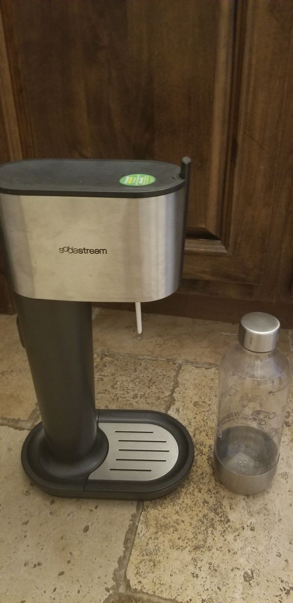 Sodastream Home Soda Maker GENESIS Setup G100 Empty Cylinder & Bottle