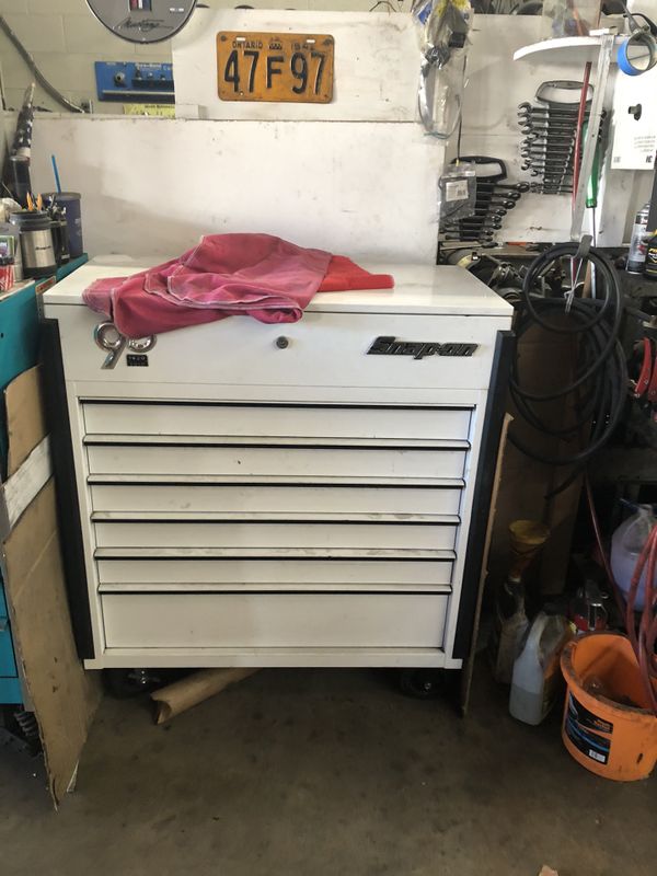 Snap on complete mechanics tool set with tool boxes for Sale in Los