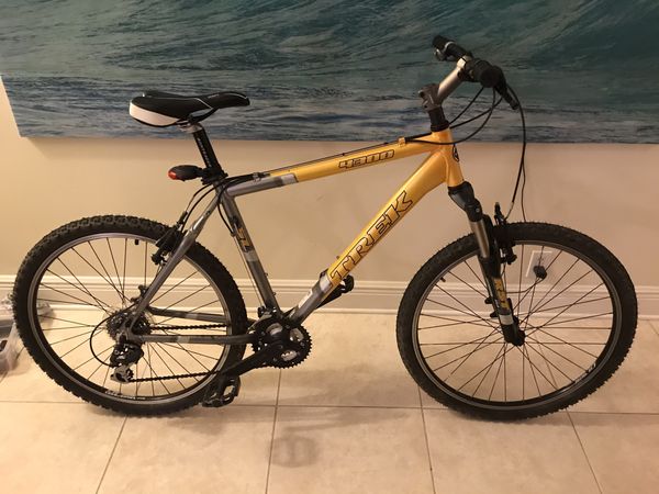 mens trek 4300 mountain bike