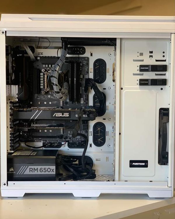 Phanteks Enthoo Luxe  Custom Gaming  PC for Sale in Seattle 