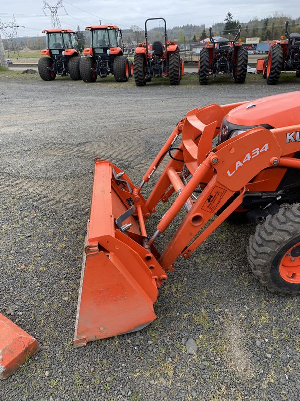 Kubota B2601 tractor/ backhoe for Sale in Chehalis, WA OfferUp