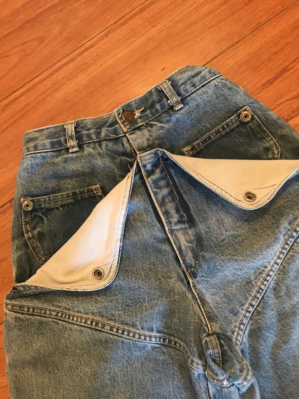 Vintage 22” High Waist Guess Jeans w/ 6 front pockets. for Sale in Los ...