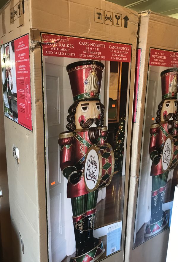 That time already!!! New in box 6 foot tall nutcracker Christmas decor
