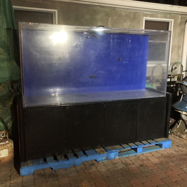 400 gallon fish tank for Sale in Oceanside, NY - OfferUp