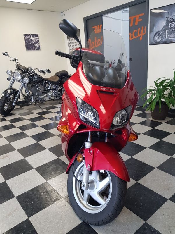 2005 Honda Reflex 250cc scooter, just 5000 miles, we accept credit