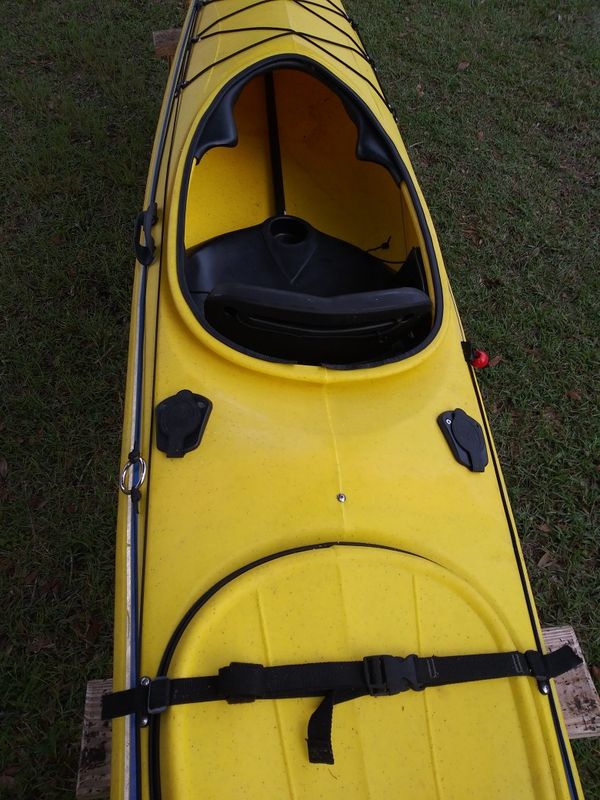 17' Fishing/Touring Aquaterra Sea Lion sitin Kayak with Rudder for