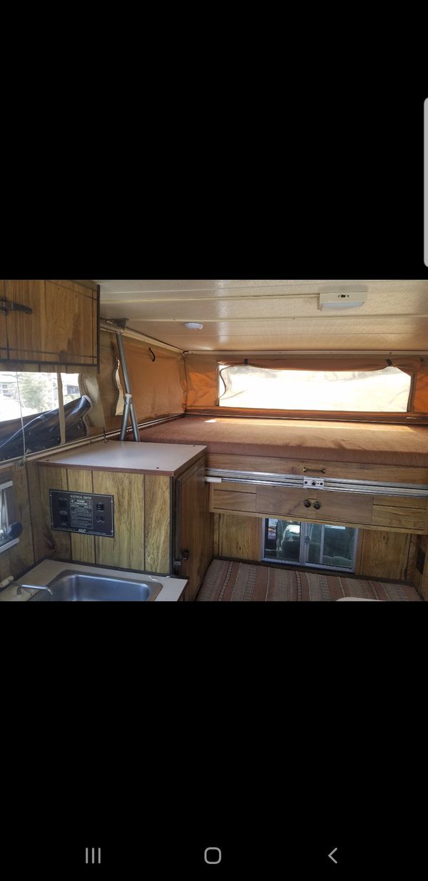 1983 palomino pop up truck camper for Sale in Fresno, CA