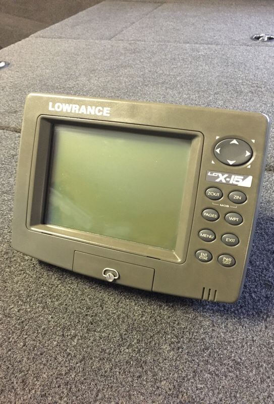 Lowrance fish finder for Sale in Kingsburg, CA OfferUp