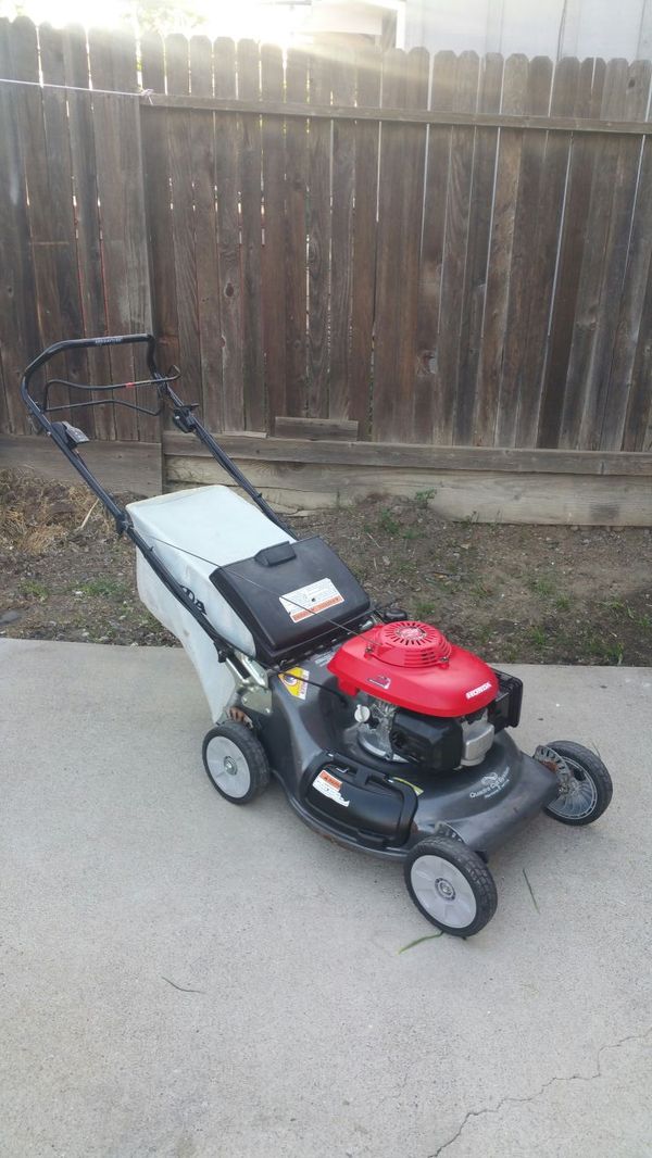 HONDA HARMONY 11 HRT216 QUADRA CUT SYSTEM WALK BEHIND SELF PROPELLED