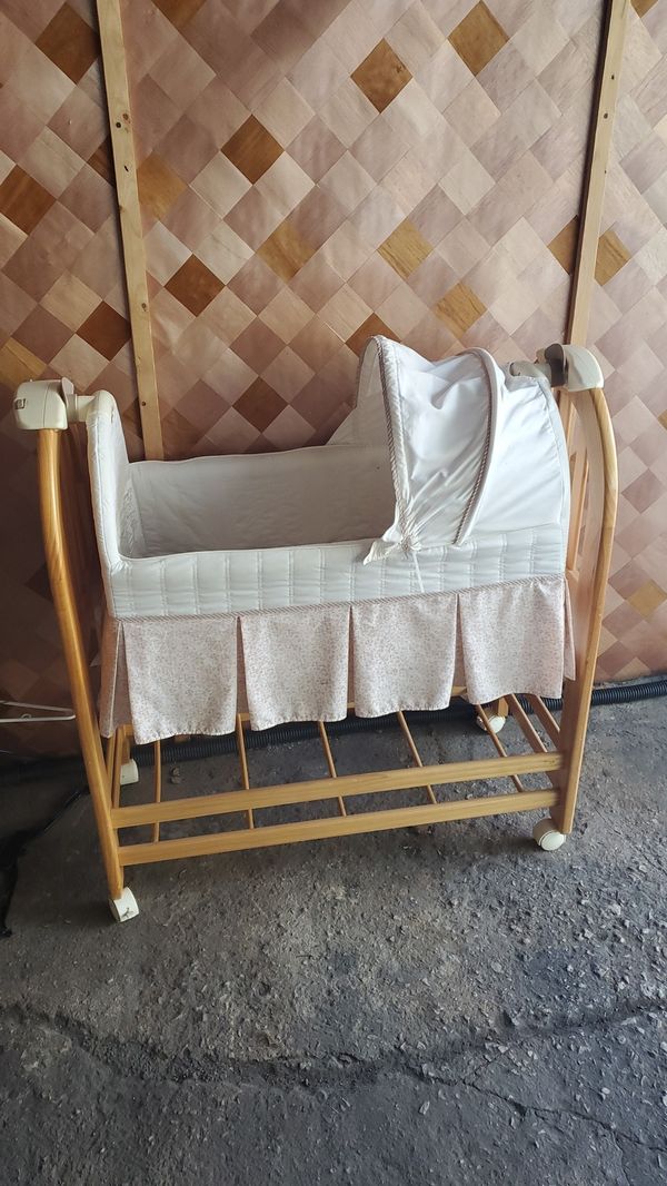 baby crib for Sale in Melrose Park, IL OfferUp