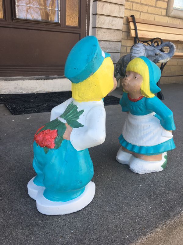 Vintage concrete Dutch boy & girl garden statues for Sale in Posen, IL