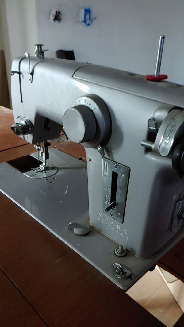 Sears Kenmore Model 1120 Sewing Machine for Sale in Santa Ana, CA - OfferUp