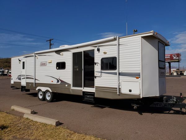 used travel trailers 2011