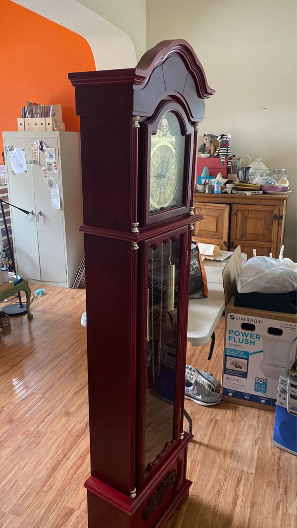 Daniel Dakota Red antique grandfather clock 100 or best offer for Sale