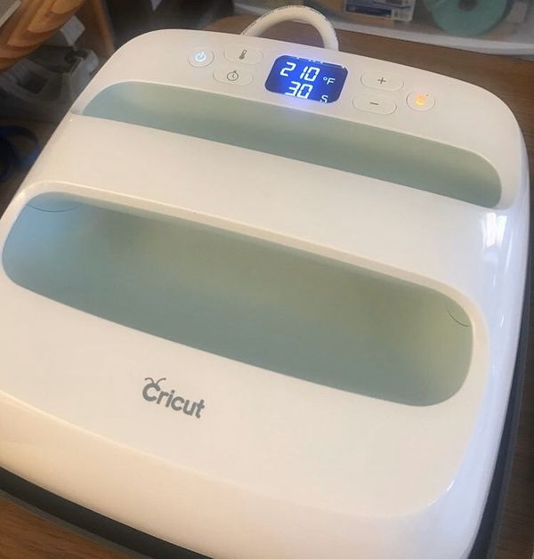 9 by 9 cricut easy press