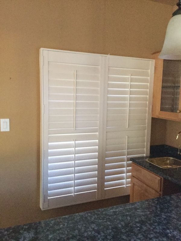 Hunter Douglas Plantation Shutters Double Hung with Divider Rails and