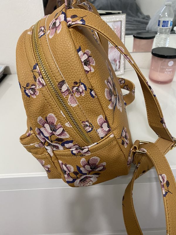 yellow steve madden bag