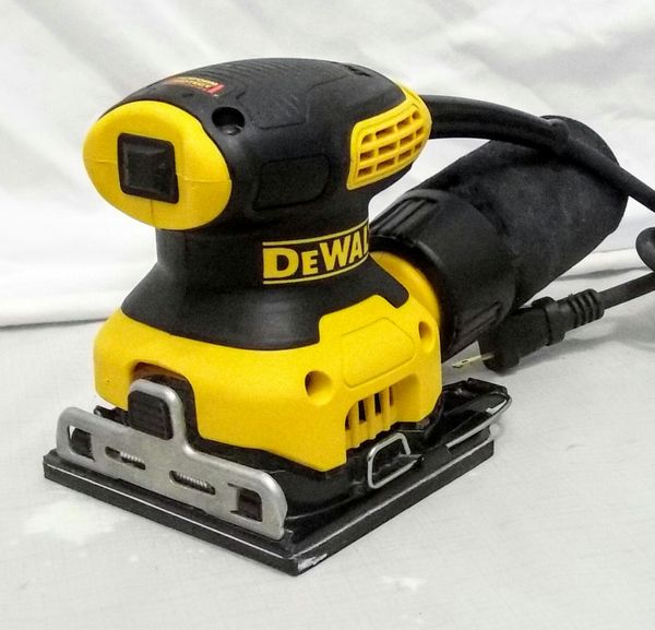 DeWalt Corded 1/4" Sheet Palm Sander for Sale in Federal Way, WA OfferUp