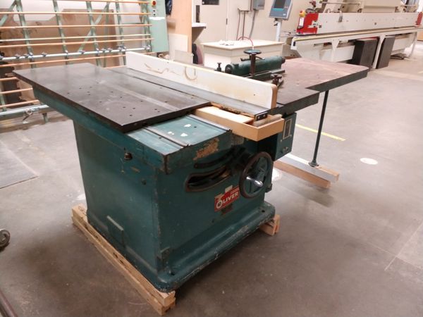 Heavy Duty Oliver Table Saw for Sale in Montebello, CA - OfferUp